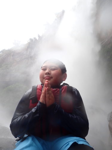 4月の大嵐。団体ファミリーと行く大瀑布ピナイサーラの滝！