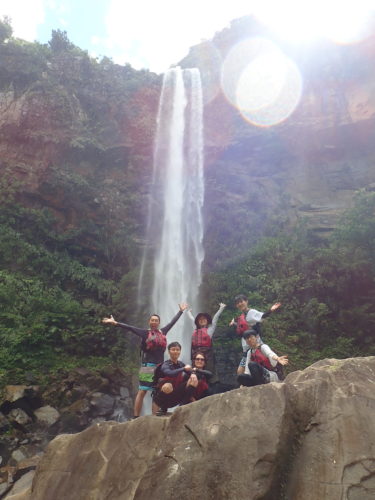 ついに晴れ！5月の最後に晴天の中ピナイサーラの滝ツアー！
