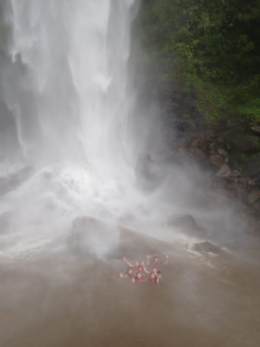 夏に見れるのは台風の後だけ！？大増水ピナイサーラの滝ツアー！